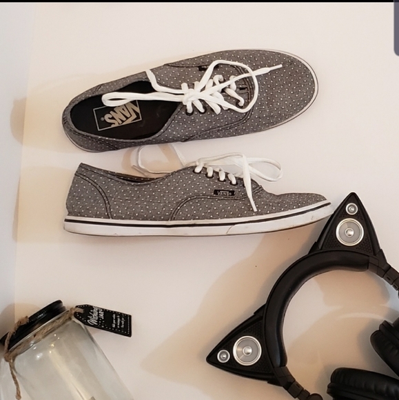 Low Top Vans Gray Polka Dot Sneakers Size 8.5 - Picture 1 of 7